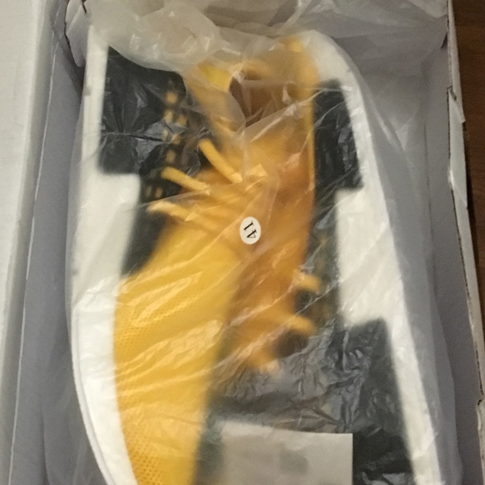 Addidas human race authentic